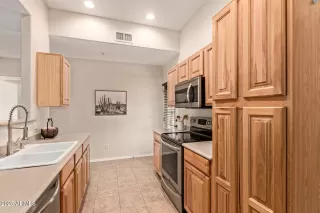 Photo #6: 6914545 Listing