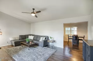 Photo #4: 6914679 Listing