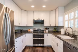 Photo #5: 6914679 Listing