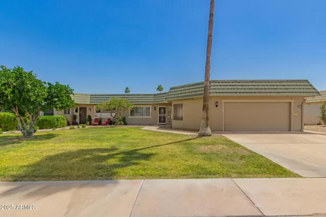 MLS: 6914750 Condo For Sale