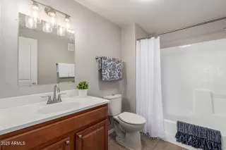 Photo #4: 6914837 Listing