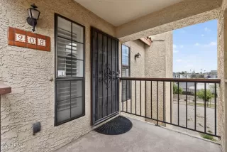 Photo #2: 6914857 Listing 