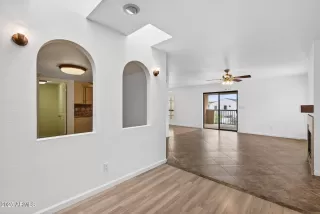 Photo #6: 6914857 Listing 