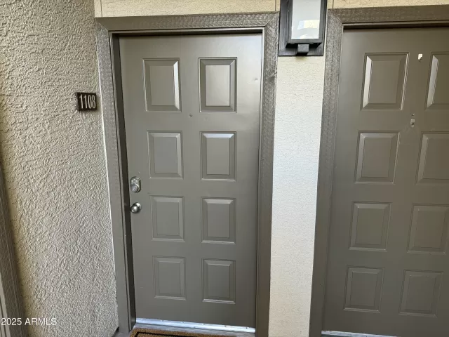MLS: 6915026 Condo For Sale