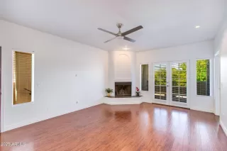 Photo #4: 6915047 Listing 