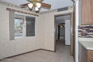 Photo #4: 6915102 Listing