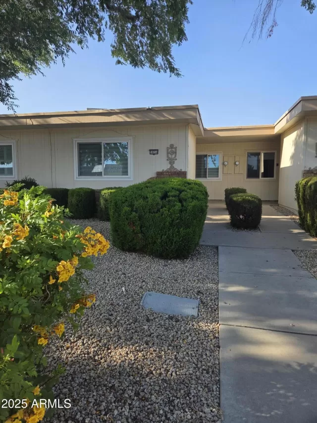 MLS: 6915106 Condo For Sale