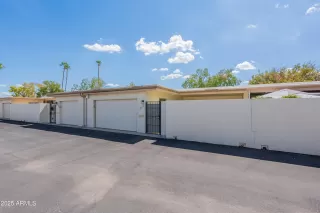 Photo #2: 6915106 Listing