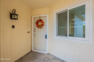 Photo #5: 6915106 Listing