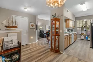 Photo #5: 6915177 Listing 