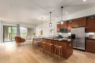 Photo #3: 6915206 Listing