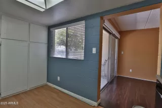Photo #5: 6915248 Listing