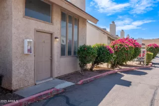 Photo #3: 6915254 Listing