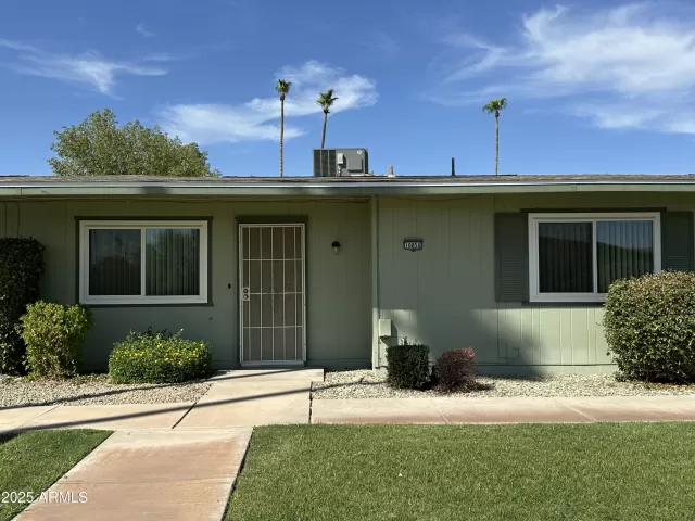 MLS: 6915289 Condo For Sale