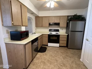Photo #6: 6915289 Listing 