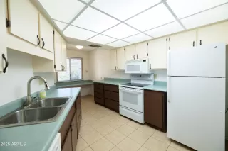 Photo #5: 6915317 Listing 