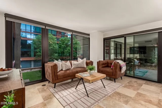 MLS: 6915333 Condo For Sale
