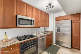 Photo #6: 6915333 Listing 