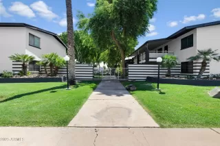 Photo #2: 6915458 Listing 