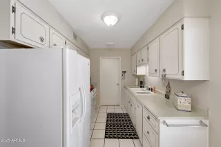 Photo #6: 6915529 Listing 