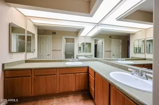Photo #1: 6915541 Listing 