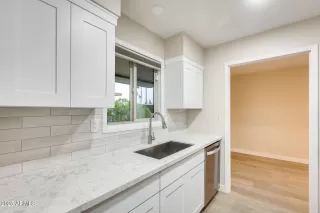 Photo #2: 6915551 Listing