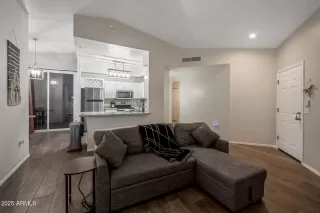 Photo #4: 6915665 Listing 