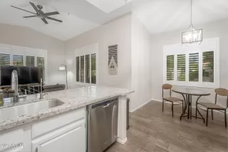 Photo #6: 6915665 Listing 