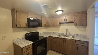 Photo #4: 6915668 Listing 