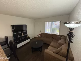 Photo #5: 6915693 Listing