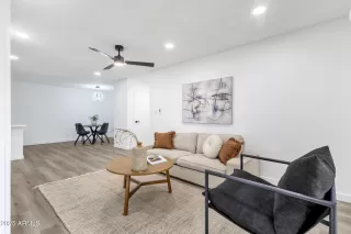 Photo #2: 6915749 Listing