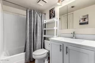 Photo #2: 6915778 Listing