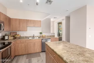 Photo #2: 6915811 Listing