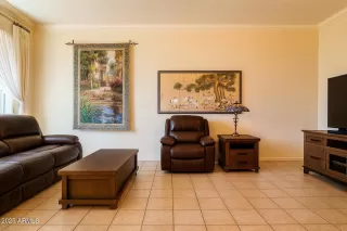 Photo #5: 6915820 Listing
