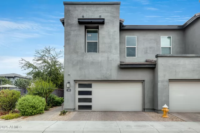 MLS: 6915894 Condo For Sale