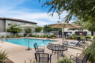 Photo #5: 6915894 Listing
