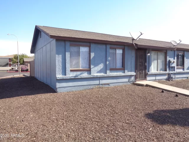 MLS: 6916142 Condo For Sale