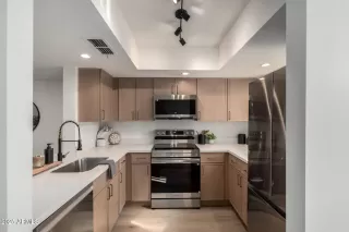 Photo #6: 6916211 Listing 