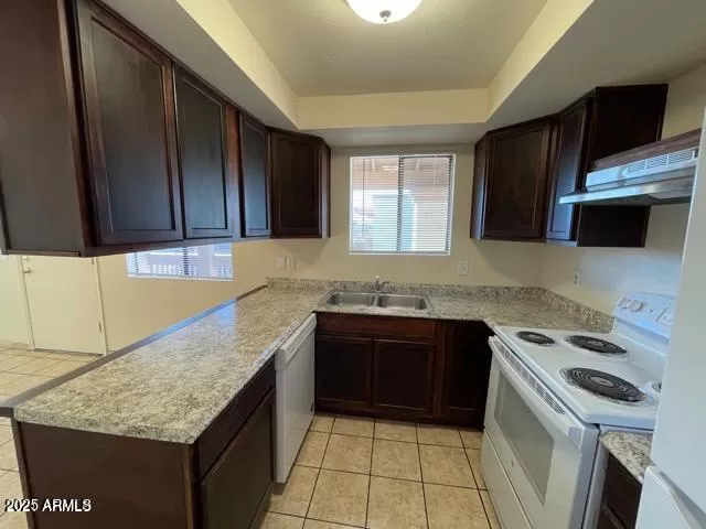 MLS: 6916258 Condo For Sale