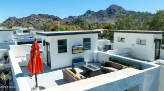 Photo #2: 6916262 Listing