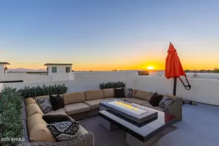 Photo #4: 6916262 Listing