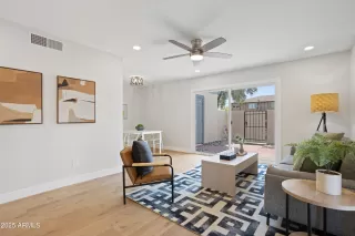 Photo #6: 6916263 Listing 