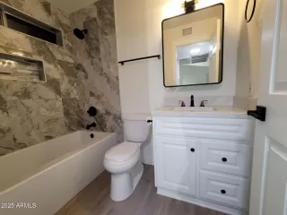 Photo #6: 6916278 Listing