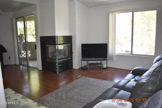 Photo #2: 6916372 Listing