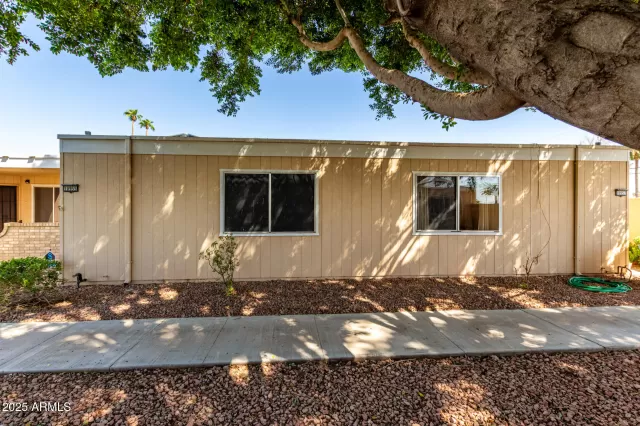 MLS: 6916499 Condo For Sale