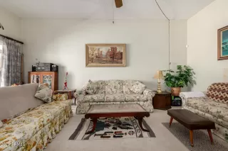 Photo #4: 6916499 Listing