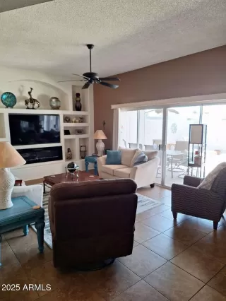 Photo #5: 6916511 Listing