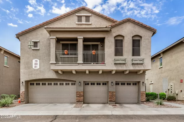 MLS: 6916832 Condo For Sale