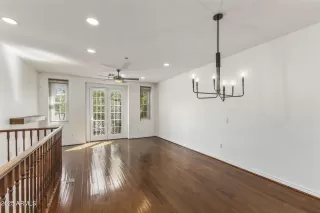 Photo #4: 6916908 Listing