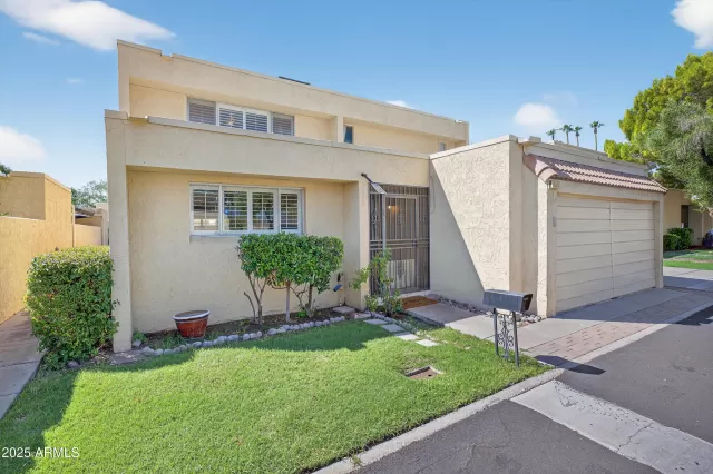 MLS: 6916977 Condo For Sale